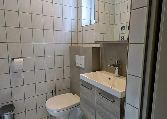 Zentrumsnahe, Ruhige Souterrainwohnung Albaggers ディンケルスビュール